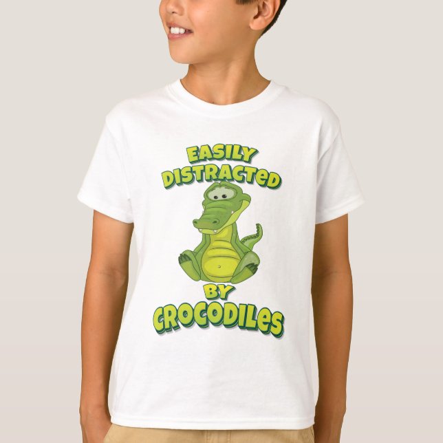 Camiseta Facilmente Distraído Por Crocodilos (Frente)