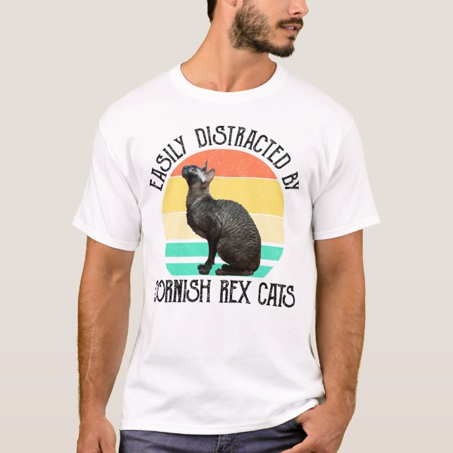 Camiseta Facilmente Distraído Por Gatos Cornish Rex (Frente)