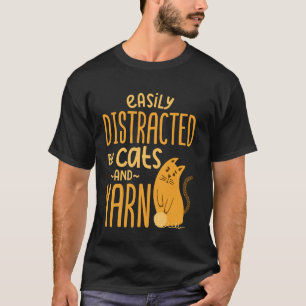 Camiseta Facilmente Distraído Por Gatos e Fios de Tricô Cro