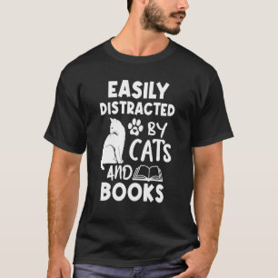 Camiseta Facilmente Distraído Por Gatos E Livros Amo Gato