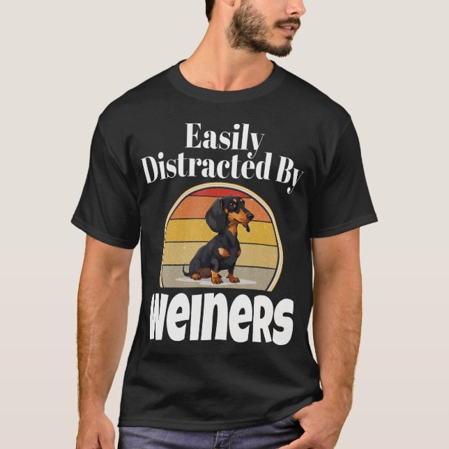 Camiseta Facilmente Distraído Por Weiners Amor Engraçado De (Frente)