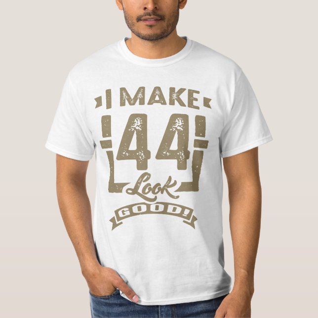 Camiseta Faço 44 Ficar Bem! (Frente)
