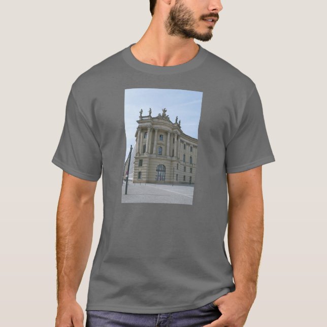 Camiseta Faculdade de Direito da Universidade Humboldt em B (Frente)