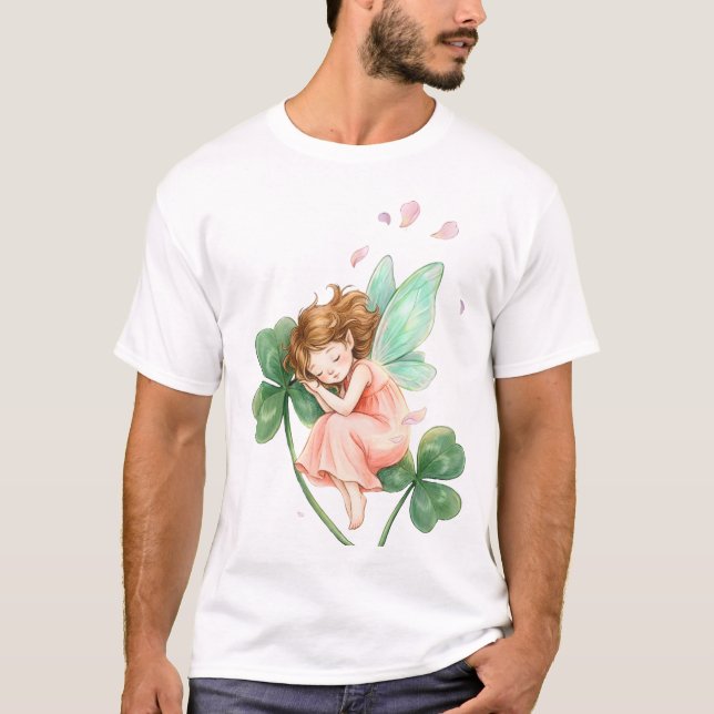 Camiseta Fada Sonhadora Com Dança Mágica de Trevo (Frente)