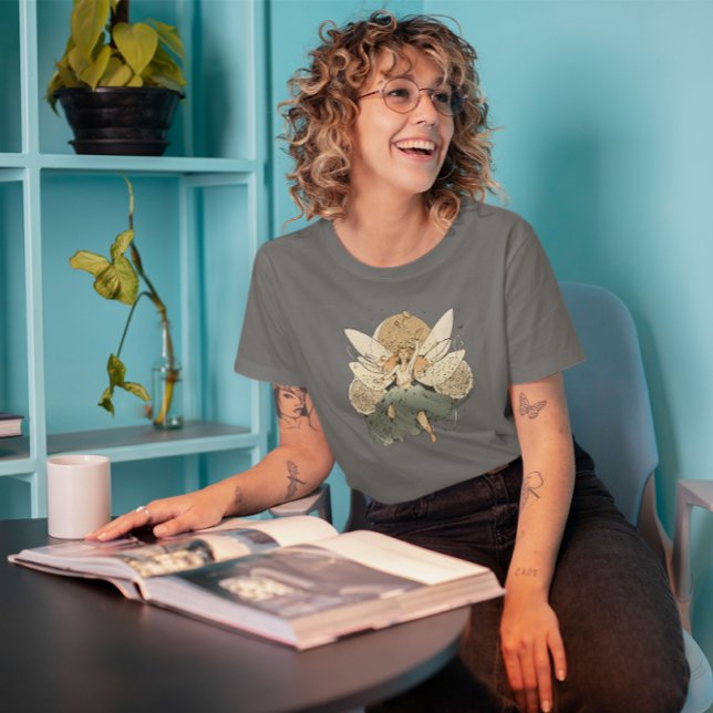 Camiseta Fada voando no céu (Criador carregado)