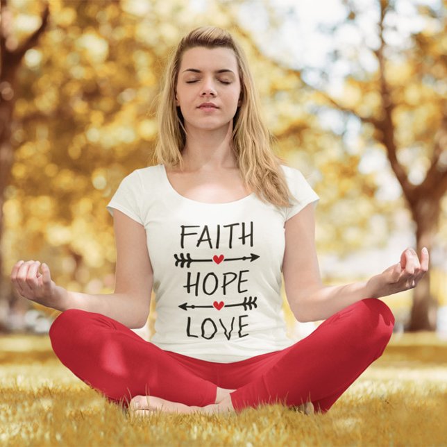 Camiseta Faith Hope Love Boho Christian Arrow Red Heart (Inspirational Tee)