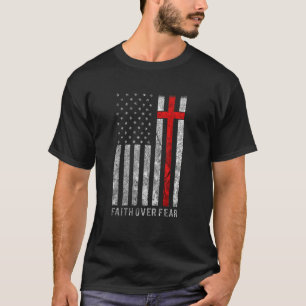 Camiseta Faith Sobre Medo Christain Cross American Flag Bib