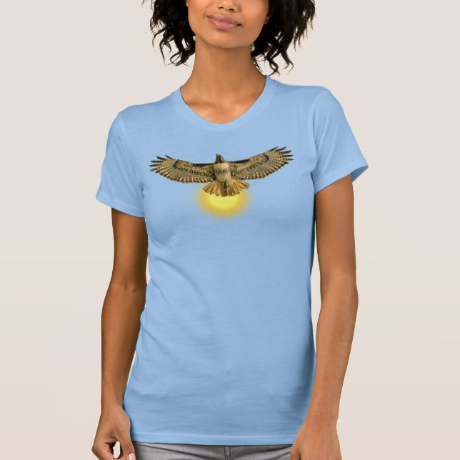 Camiseta Falcão-de-cauda-vermelha Voando com o Sol (Frente)