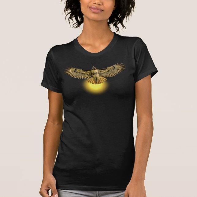 Camiseta Falcão-de-cauda-vermelha Voando com o Sol (Frente)