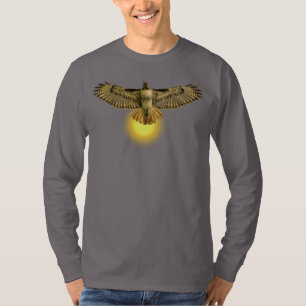 Camiseta Falcão-de-cauda-vermelha Voando em Direção ao Sol