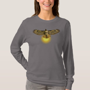 Camiseta Falcão-de-cauda-vermelha Voando em Direção ao Sol