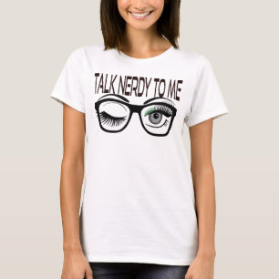 Camiseta Fale Comigo Com Os Óculos De Geek Piscando Em Verd