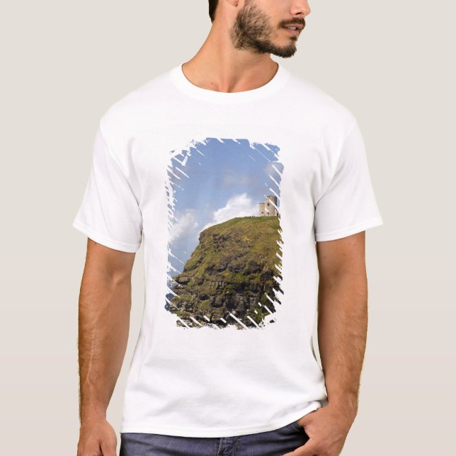 Camiseta Falésias de Moher e Torre de O'Brien. (Frente)