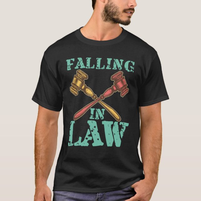 Camiseta Falling In Law for Aspiring Lawyers and Law Studen (Frente)