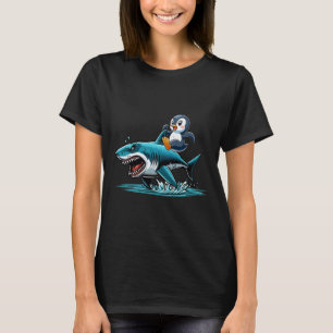 Camiseta Família de Pinguim Montando Fantasia de Tubarão Am
