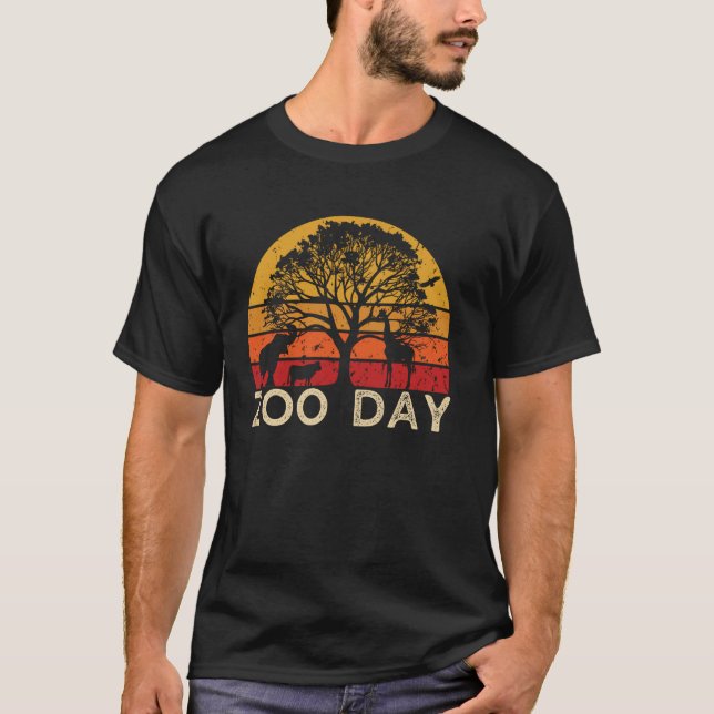 Camiseta Família Zoo Day, Primeiro Jardim Zoológico Trip Sa (Frente)