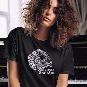 Camiseta Fantasma Negra Caçando Mulheres Paranormais