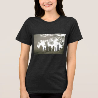 Camiseta Fantasmas em um Cemitério