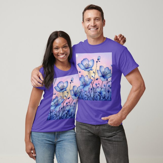 Camiseta Fantasy Cute Blue Flowers Field (Unissex)