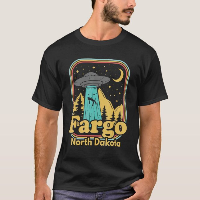Camiseta Fargo North Dakota Ufo Alienígena 80 Orgulho de Es (Frente)
