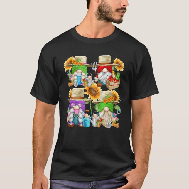 Camiseta Farmer Graphic For Sunflower Mom And Summer Garden (Frente)