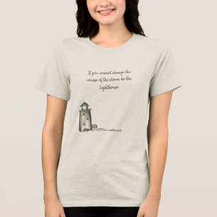 Camiseta Farol desenhado à mão com cena pacífica de rochas
