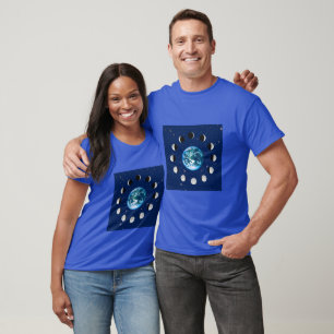 Camiseta Fases da Terra e da Lua, num Fundo de Estrelas