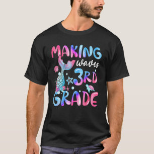 Camiseta Fazendo Ondas na Gravata de Tinta de Cauda de Peix