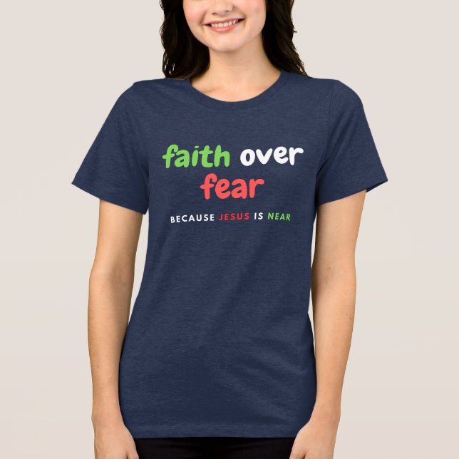 Camiseta Fé por medo porque Jesus é neto (Frente)