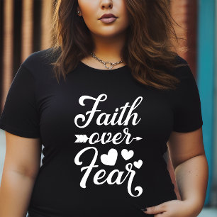 Camiseta Fé Sobre Medo Citação Religiosa