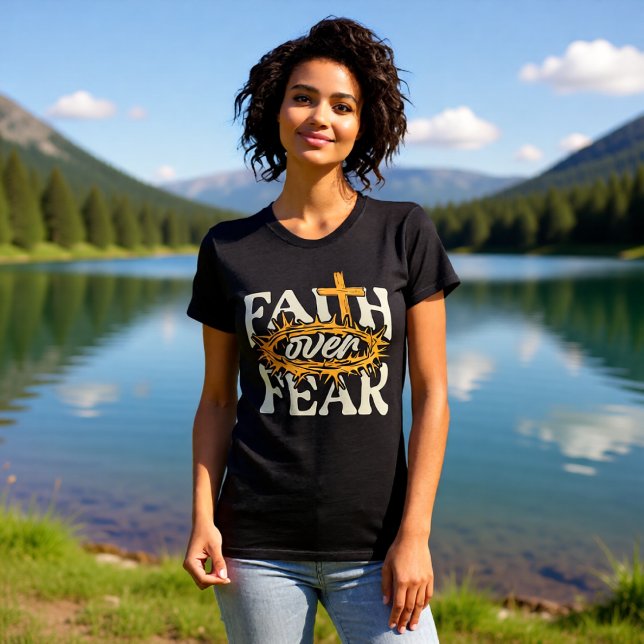 Camiseta Fé Sobre Medo Coroa de Espinhos Preta (Criador carregado)