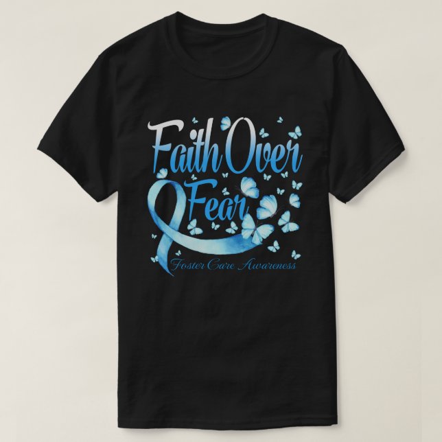 Camiseta Fé Sobre Medo Foster Cuidado Borboleta (Frente do Design)