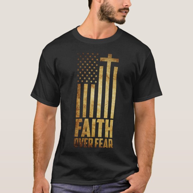 Camiseta Fé sobre o medo da bandeira americana Christian Vi (Frente)