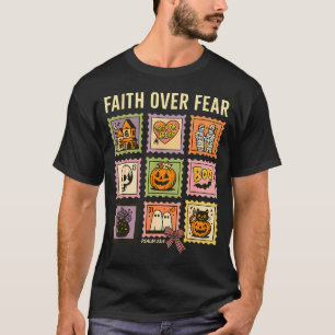 Camiseta Fé Sobre o Medo Selo de Halloween Cristão Crente