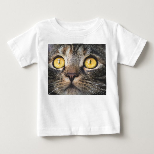 Camiseta Fechamento de Gato com Olhos Amarelos (Frente)