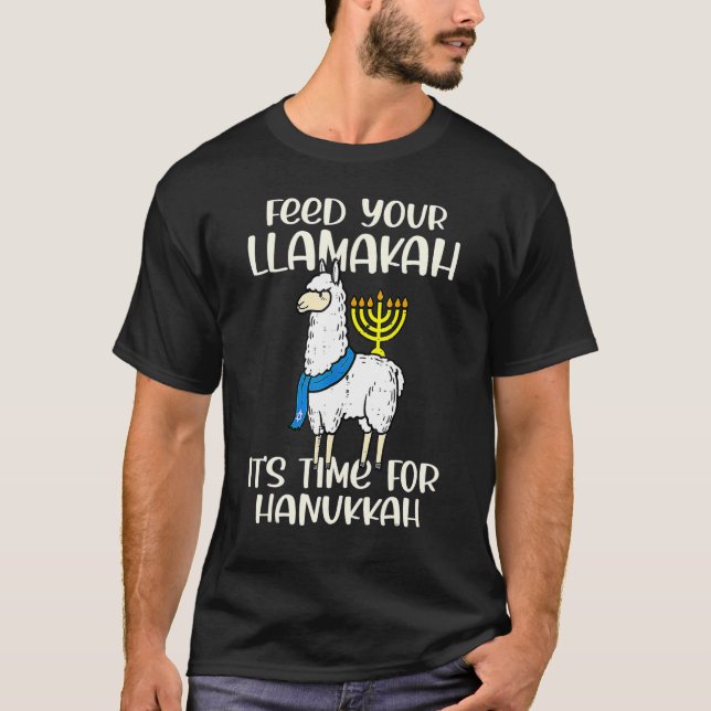 Camiseta Feed Your Llamakah  Llama Hanukkah Pajamas Chanuka (Frente)