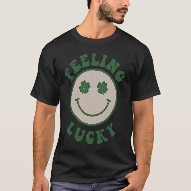 Camiseta Feeling Lucky Smile Face St Patrick Day (Frente)
