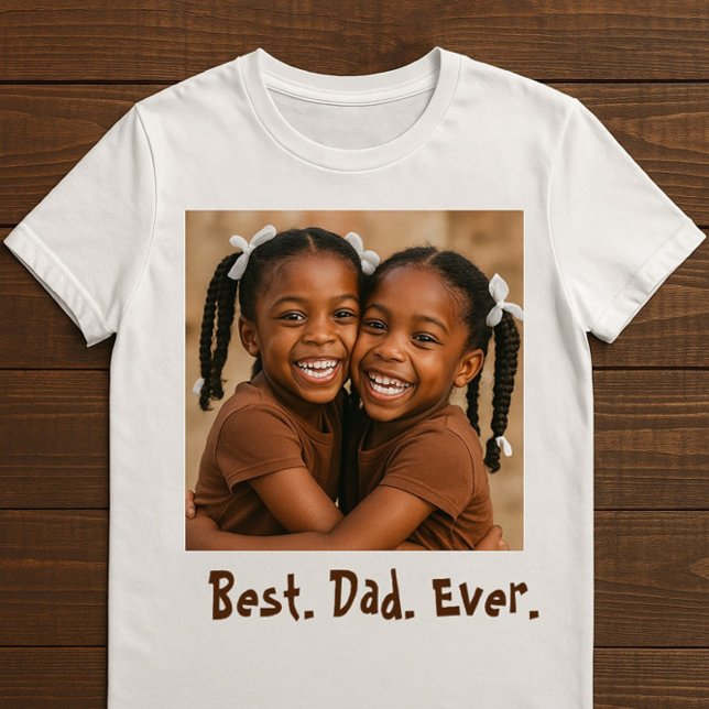Camiseta Feita com amor Melhor Pai ("Made with love by your favorite little people. Best Dad Ever — official and certified!"

)