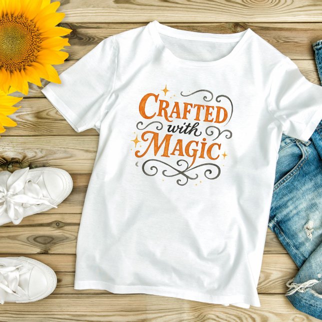 Camiseta Feita Com Magia De Bruxa De Halloween Engraçada (Crafted with Magic, Halloween Witch Pagan Wiccan T-shirt)