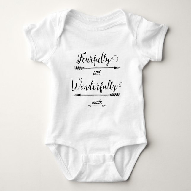 Camiseta Feita com Medo e Maravilha (Frente)