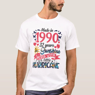 Camiseta Feita Em 1990, 32 Anos De Nascimento À Luz Do Sol