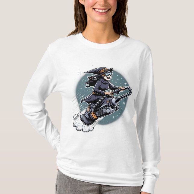 Camiseta Feitiços e velocidade: Bruxa de Halloween em uma c (Frente)