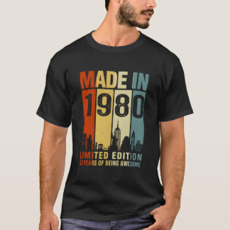 Camiseta Feito Em 1980 43 Anos Sendo Incrível