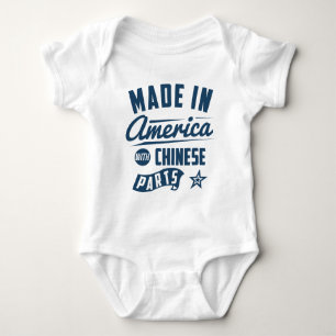 Camiseta Feito em América com peças chinesas