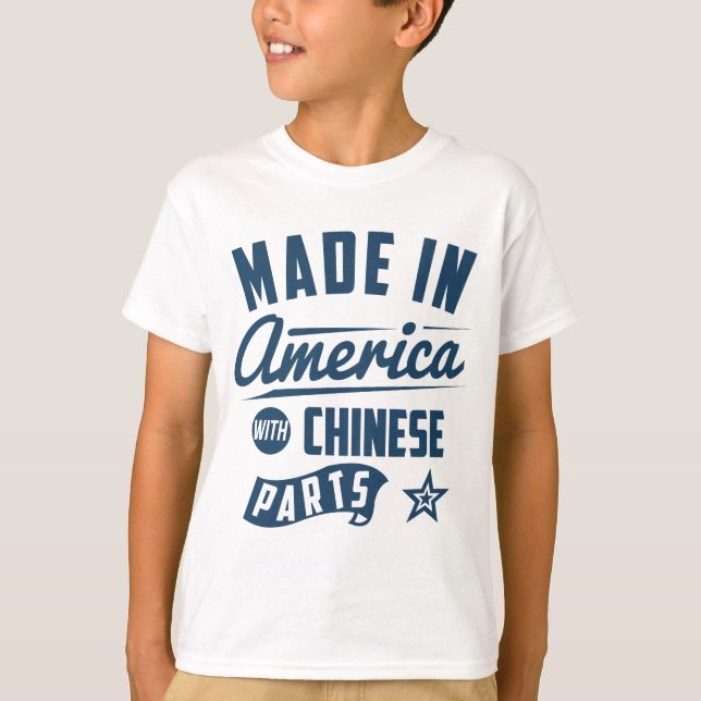 Camiseta Feito em América com peças chinesas (Frente)