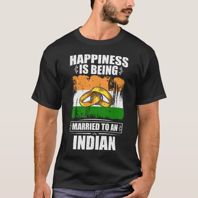 Camiseta Felicidade É Casada Com Um índio (Frente)