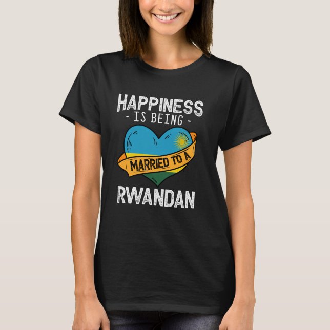Camiseta Felicidade É Casada Com Uma Mulher Ruandesa Husba (Frente)