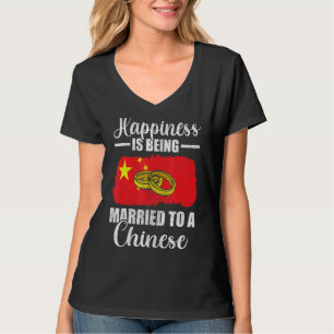 Camiseta Felicidade Está Sendo Casada Com Um Casamento Chin