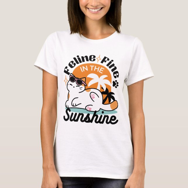 Camiseta Feline Fine no Sol - Gato Tropical Relaxado (Frente)