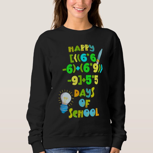 Camiseta Feliz 100 Dias De Professora De Matemática Na Esco (Frente)